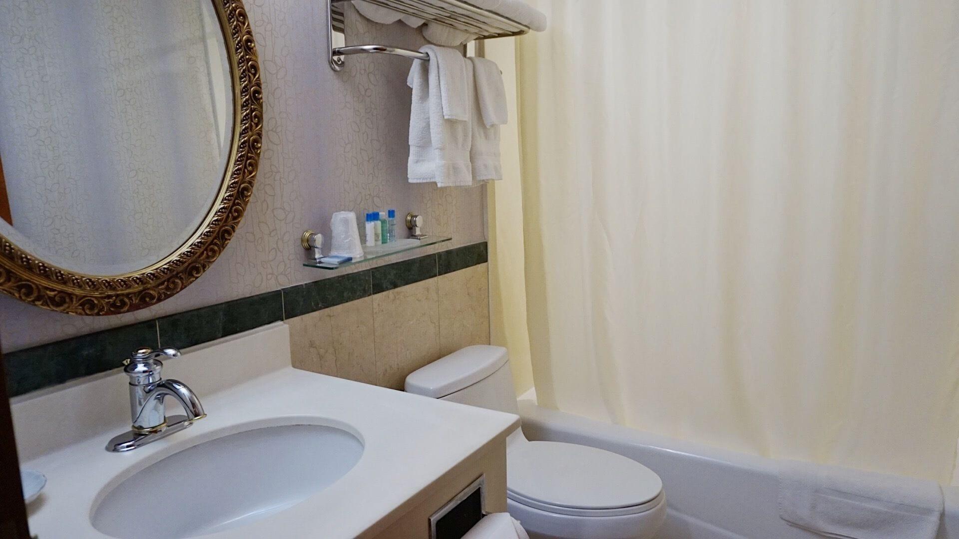 Best Western Queens Court New York City Exterior photo