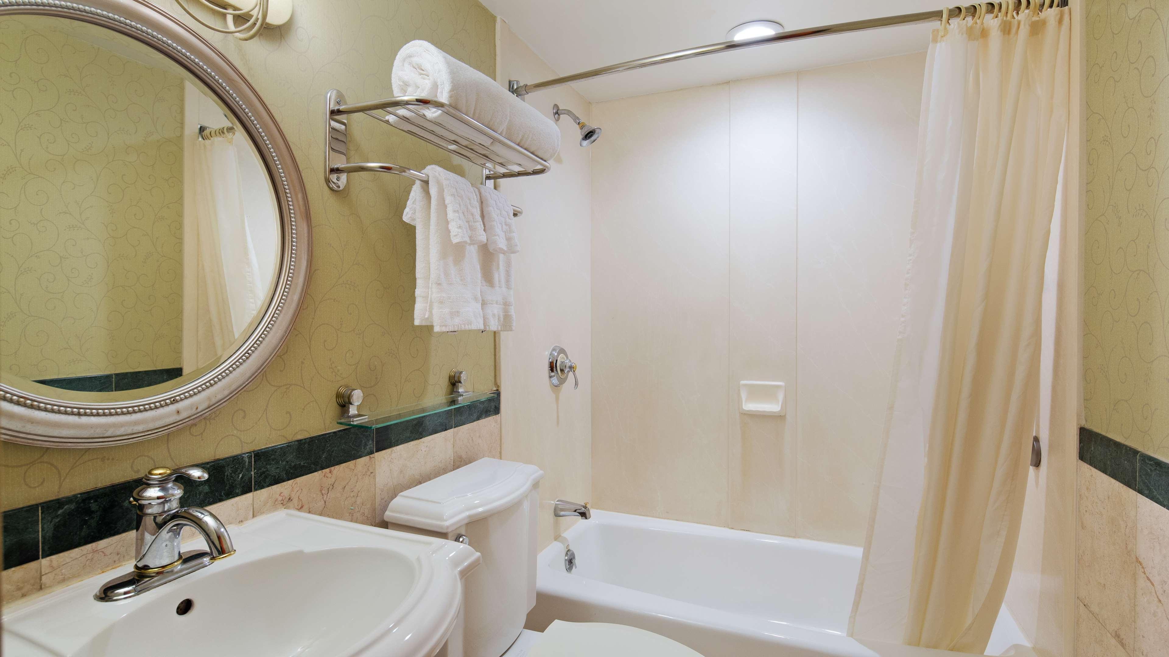 Best Western Queens Court New York City Exterior photo