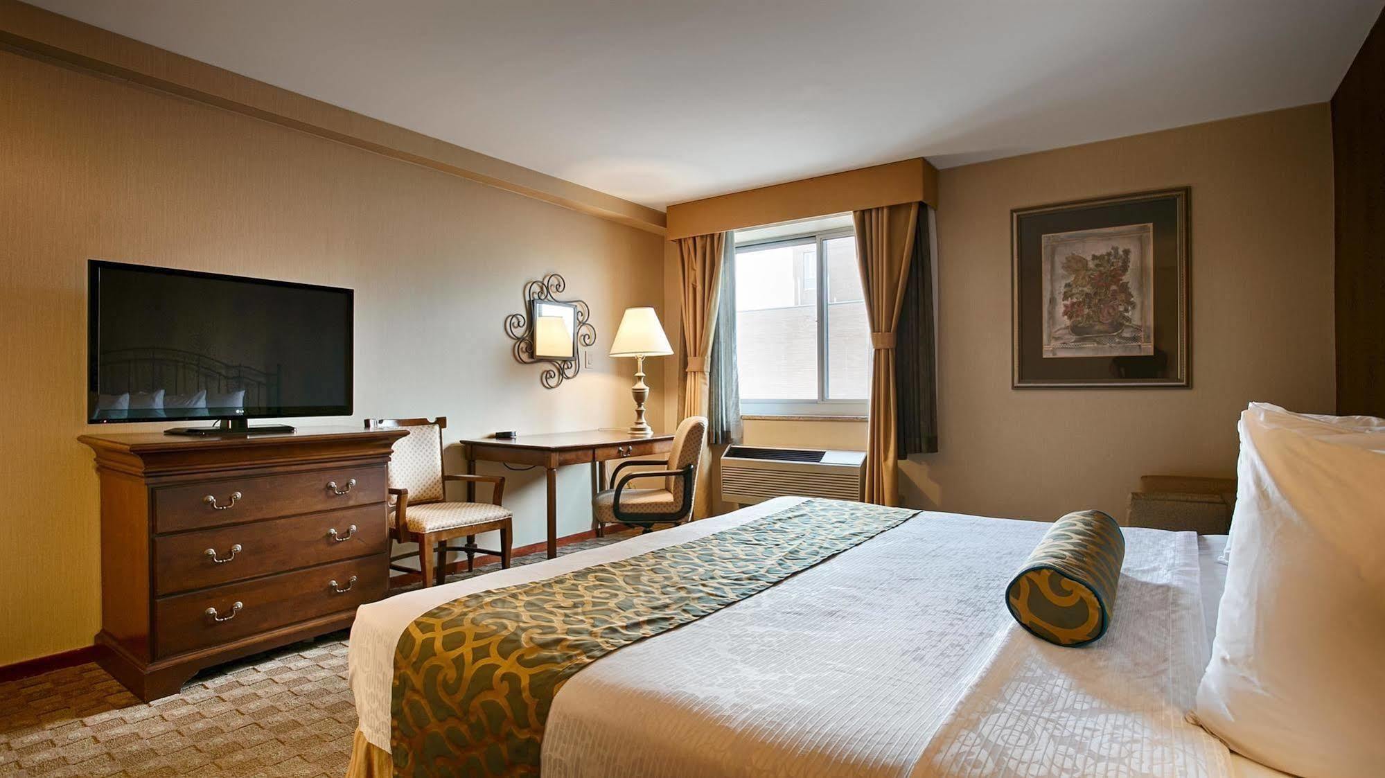 Best Western Queens Court New York City Exterior photo