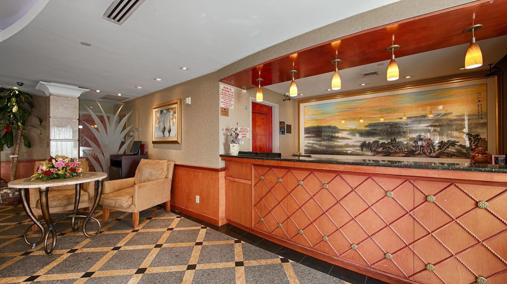 Best Western Queens Court New York City Exterior photo