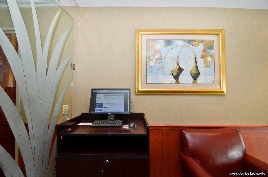 Best Western Queens Court New York City Exterior photo